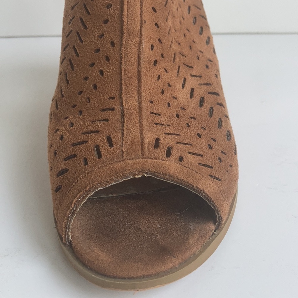 Love to Love You tan booties 4” heel open toe side gold buckle back zip - Picture 8 of 16